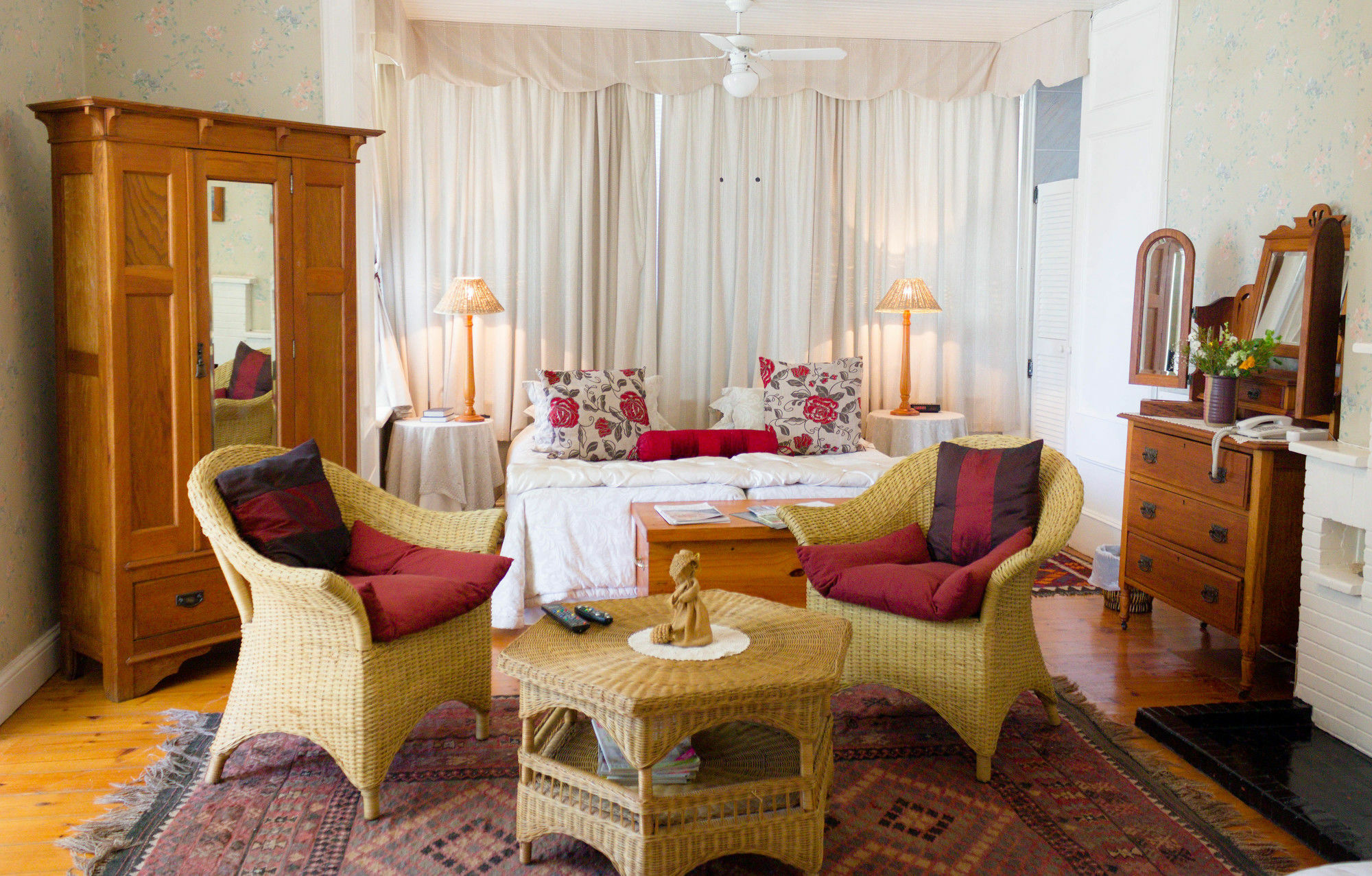 Bed and Breakfast Adley House à Oudtshoorn Extérieur photo